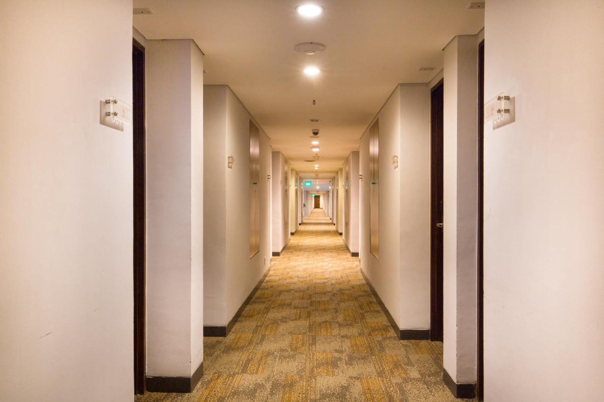 J4 Hotels Legian מראה חיצוני תמונה