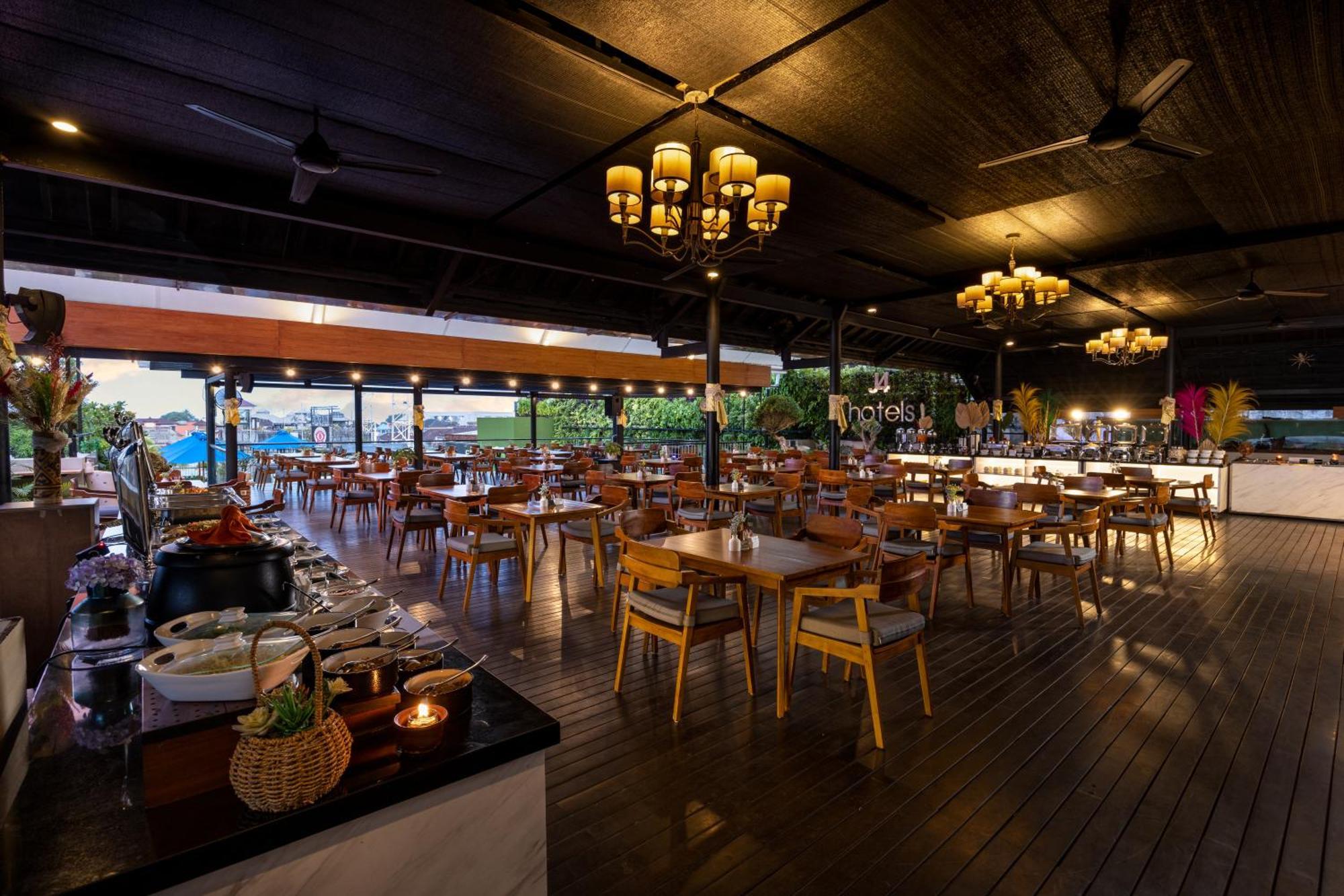 J4 Hotels Legian מראה חיצוני תמונה