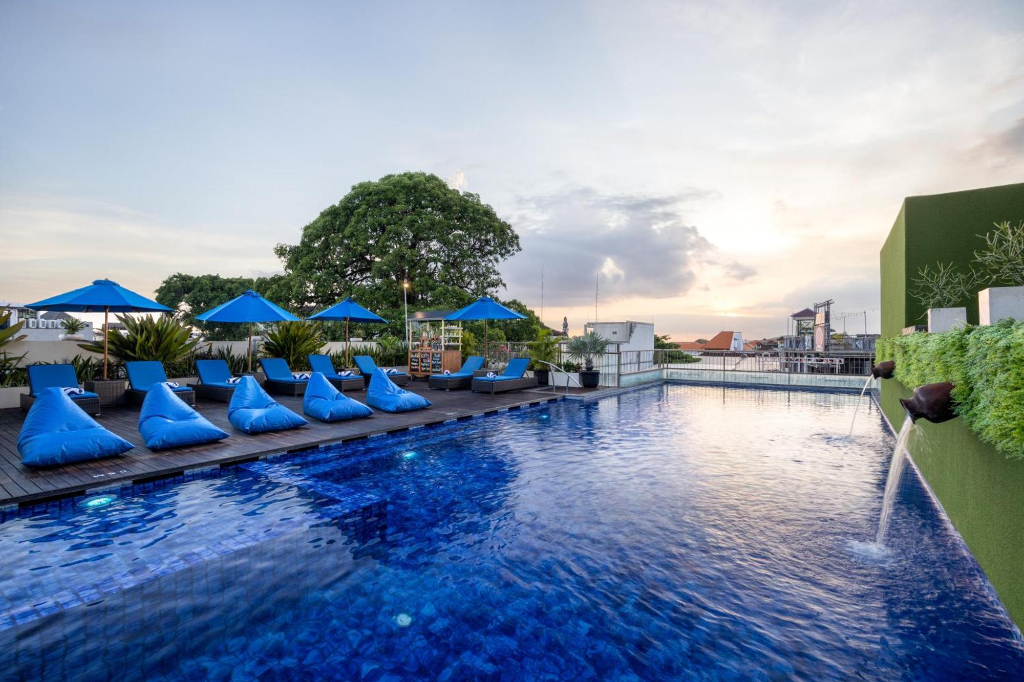 J4 Hotels Legian מראה חיצוני תמונה