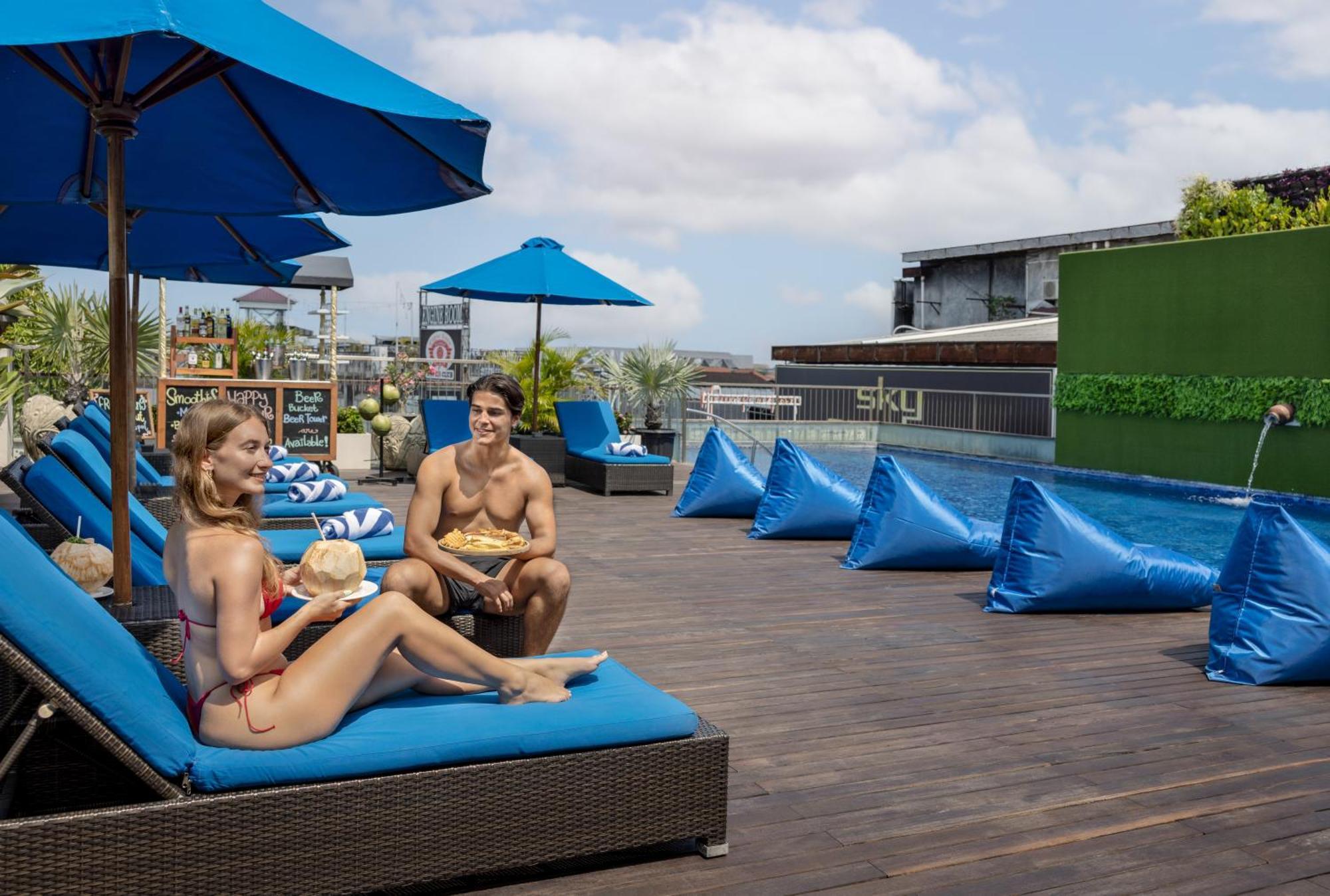 J4 Hotels Legian מראה חיצוני תמונה