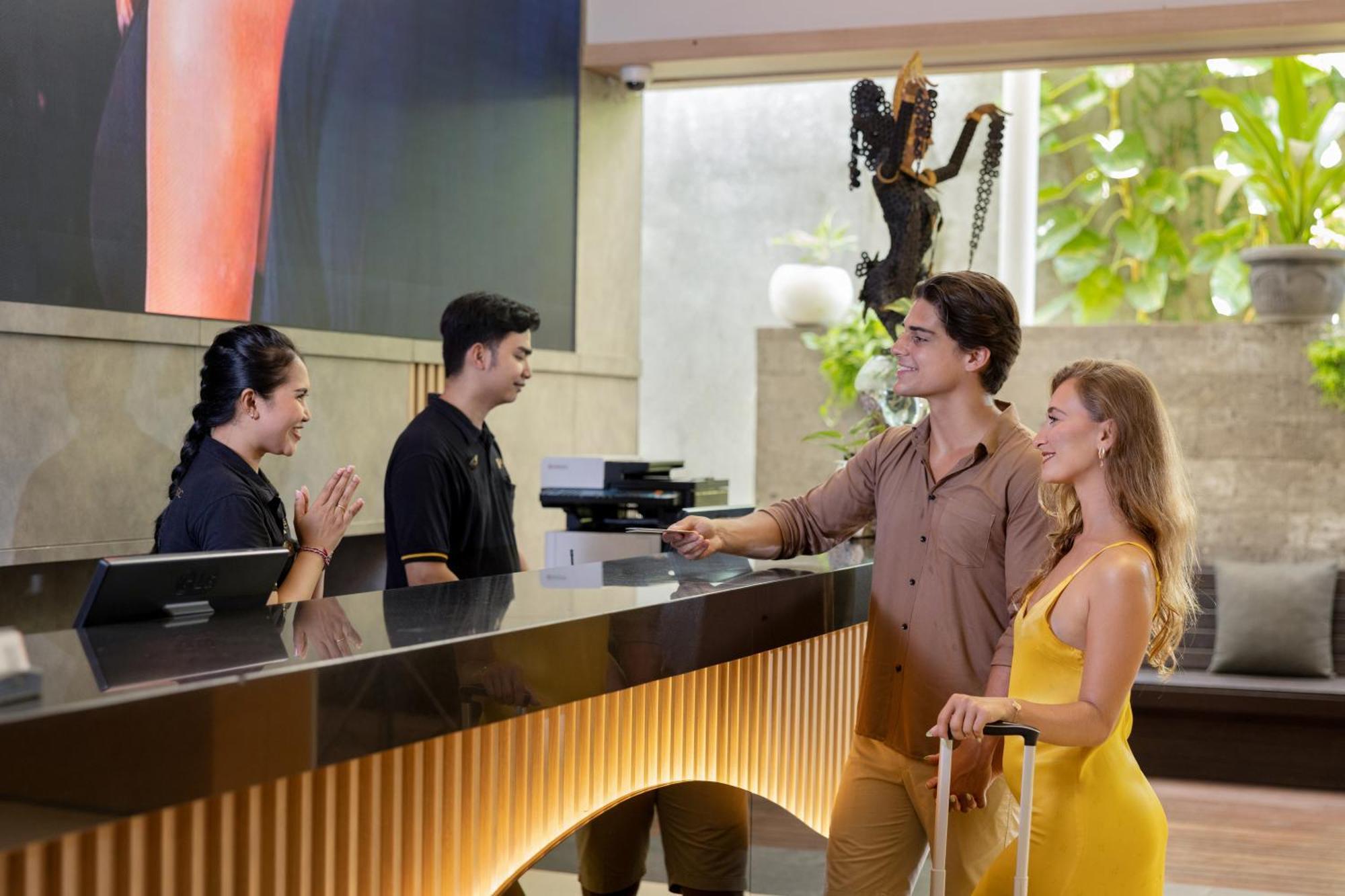 J4 Hotels Legian מראה חיצוני תמונה