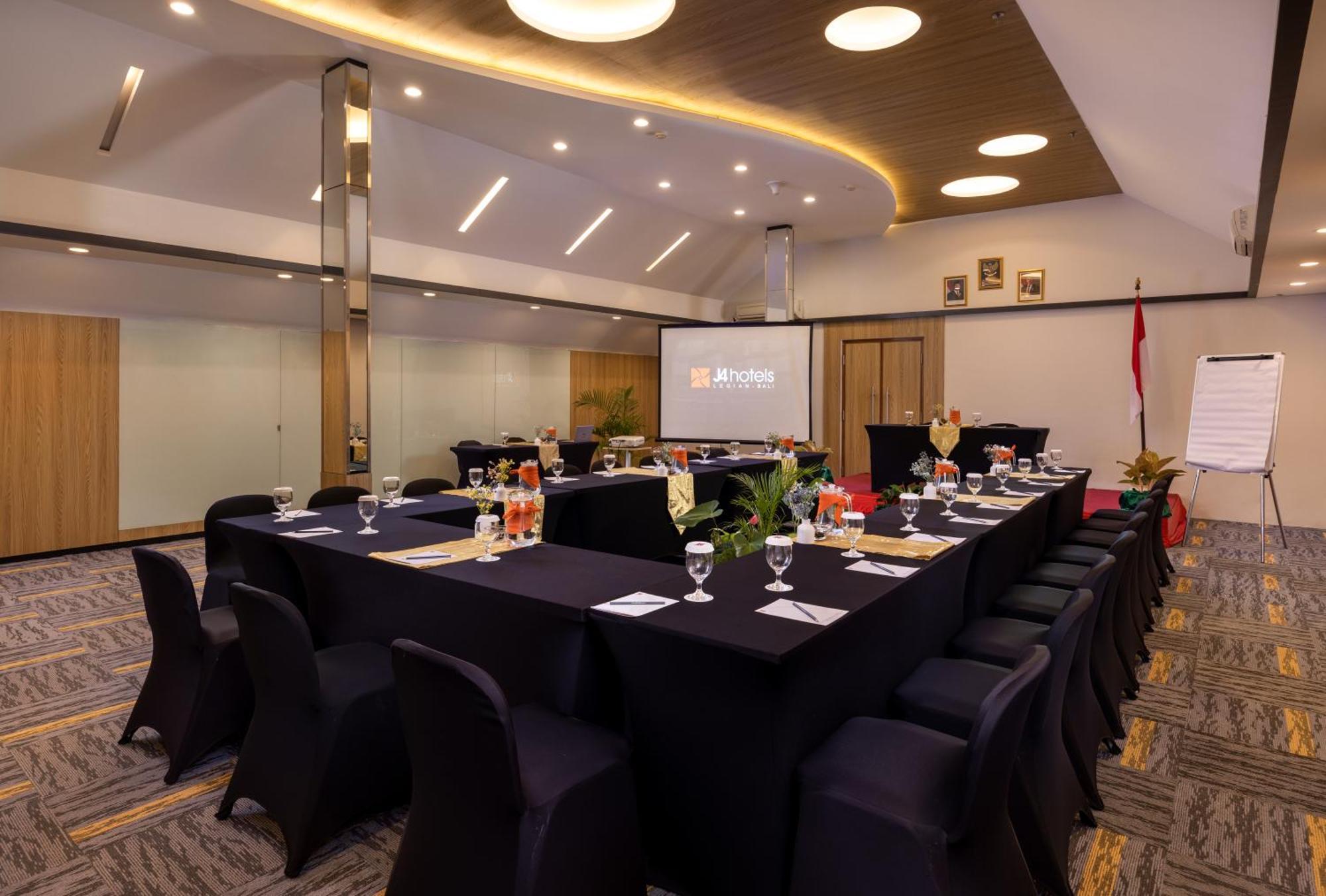 J4 Hotels Legian מראה חיצוני תמונה
